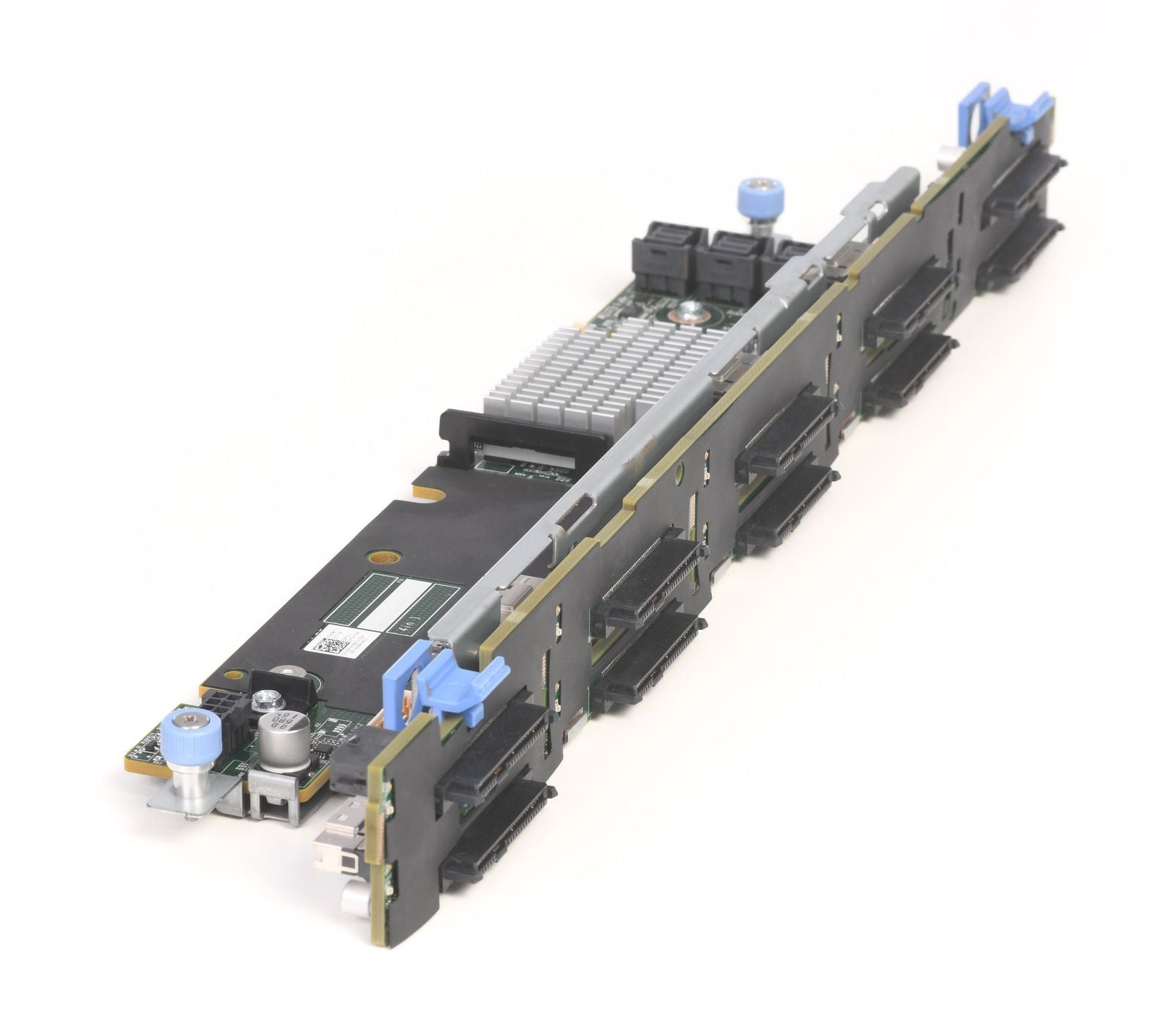R640 backplane NVMe a SAS konfigurace - přehledné srovnání topologie
