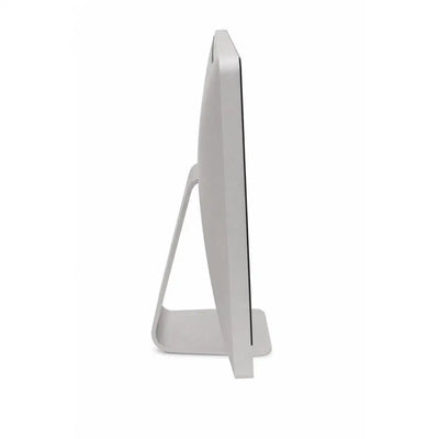 Stříbrný hliníkový stojan pro apple imac 27 z late 2011 s čtyřjádrovým výkonem výkonného stolního počítače