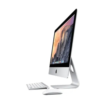 Stříbrný apple imac 17.1 late 2015 27 s úchvatným 5k retina displejem a integrovaným stojanem ve výkonném stolním počítači