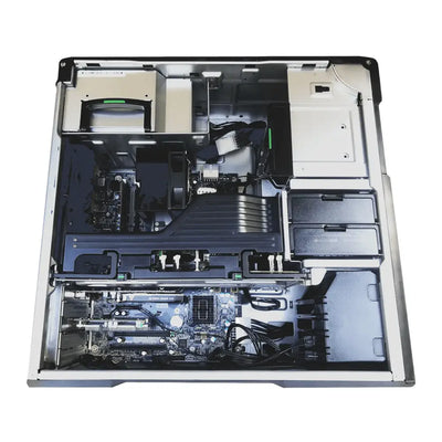 Stříbrný a černý desktop počítač hp z640 gaming barebone s jedním procesorem a viditelnými interními komponentami