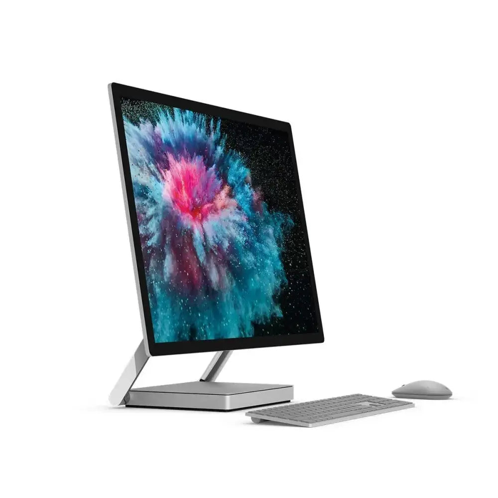 Stříbrný microsoft surface studio 28 dotykové all-in-one pc s integrovaným stojanem a minimalistickým designem