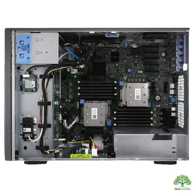 Černá a stříbrná počítačová skříň T610 2X Xeon E5645 s viditelnými vnitřními komponenty